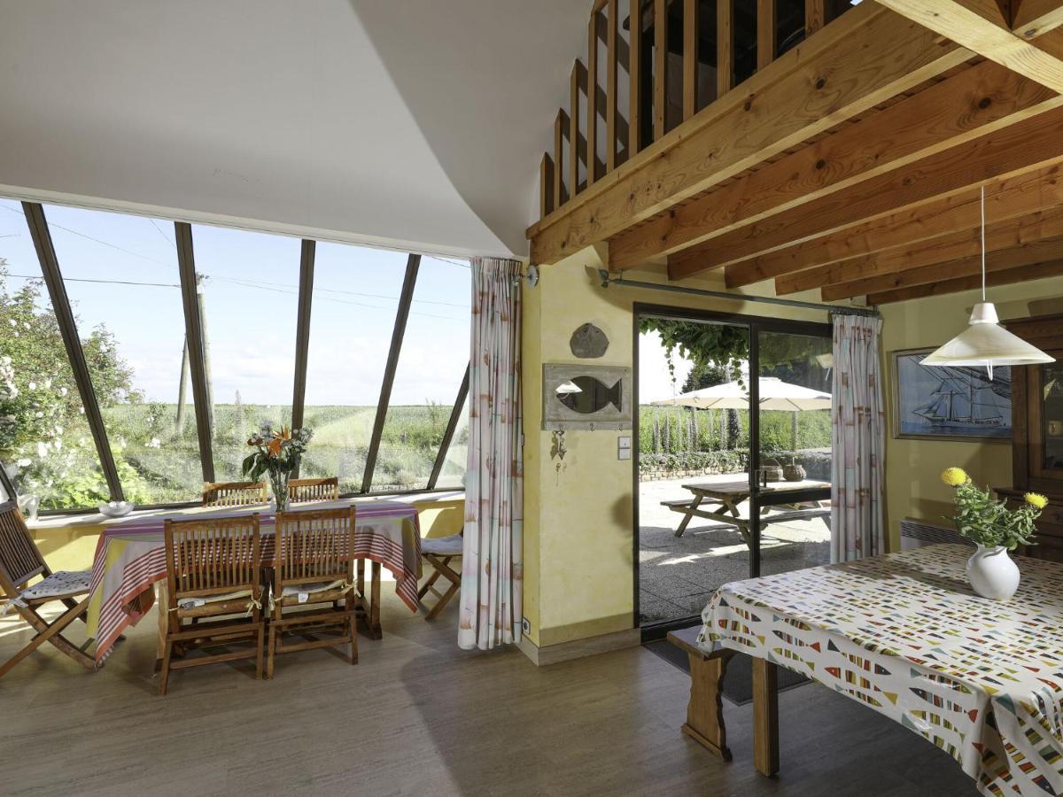 Bright Cottage In A Quiet Location, Near The Coast, シビリル エクステリア 写真