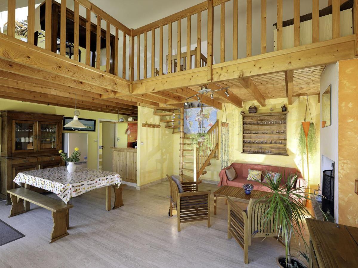 Bright Cottage In A Quiet Location, Near The Coast, シビリル エクステリア 写真