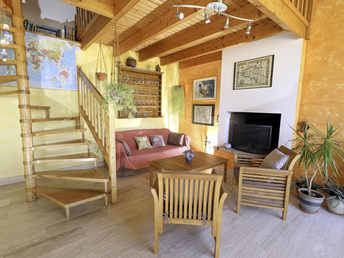 Bright Cottage In A Quiet Location, Near The Coast, シビリル エクステリア 写真