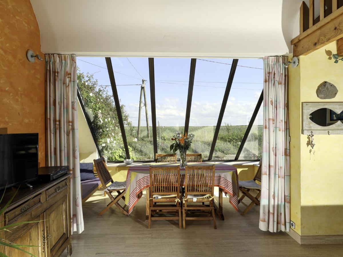 Bright Cottage In A Quiet Location, Near The Coast, シビリル エクステリア 写真